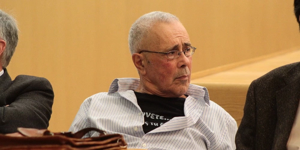 Προκλητικός ο Ζουράρις για τις πυρκαγιές: Ούτε εγώ θα υπέβαλα παραίτηση!